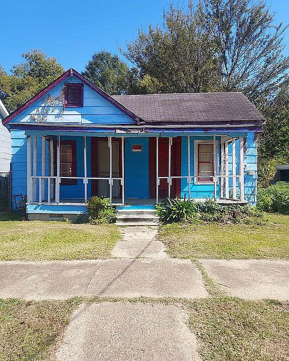 2nd image of 1810 10th Ave
