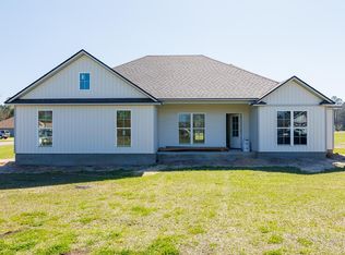 12 Fletcher Dr, Ray City, GA 31645