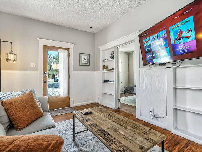 815 E Cache La Poudre St #A — Photo 17