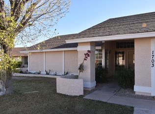 1703 N Parsell Cir, Mesa, AZ 85203