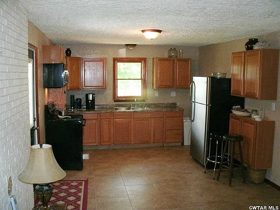 3rd image of 480 Garnertown Ln
