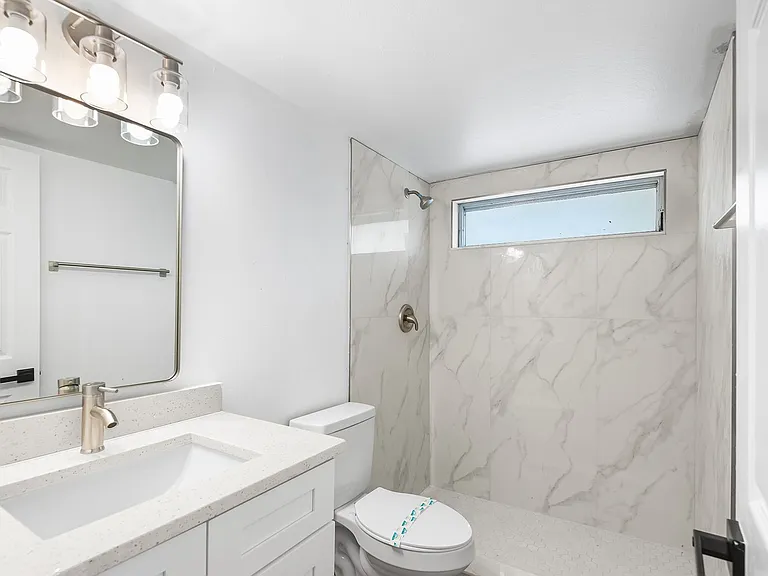 555 62nd St S #110 — Photo 8