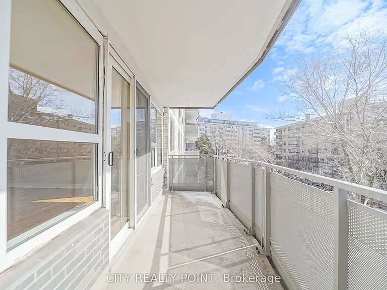 10 Shallmar Blvd #509 — Photo 7