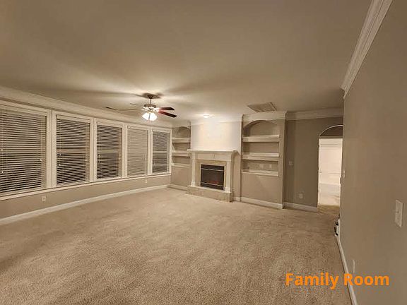 5th image of 329 Bella Rose Dr