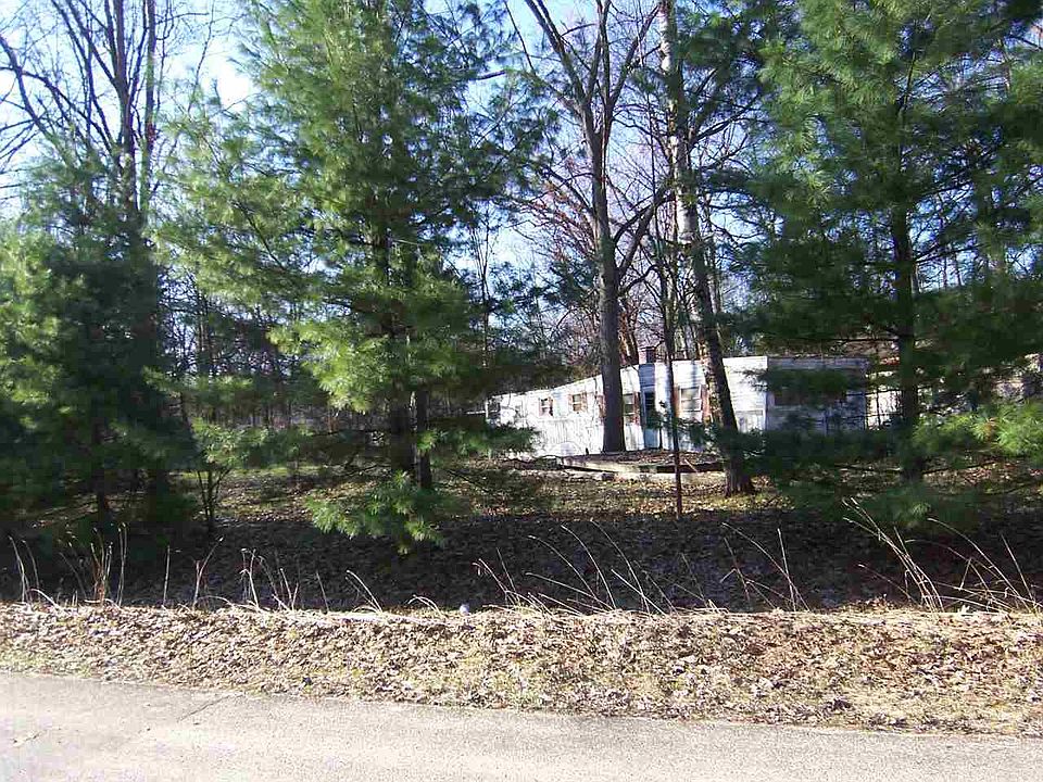 2nd image of 324 N Maplewood Dr