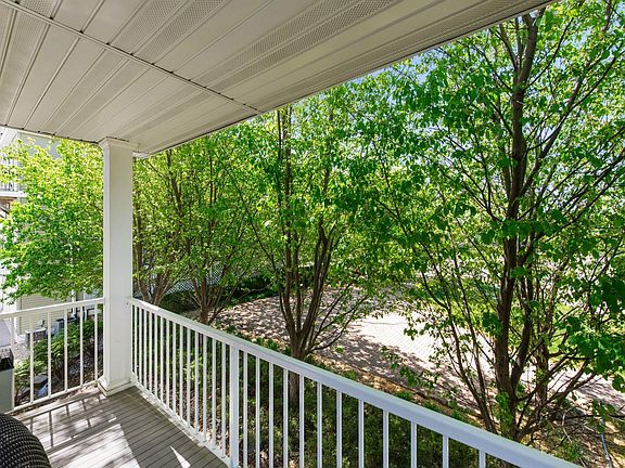 4th image of 2898 Clover Ridge Dr