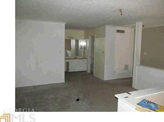 2nd image of 601 River Mill Cir