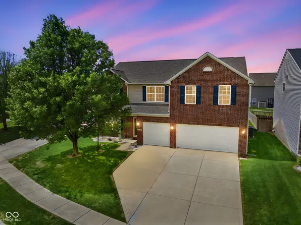 12446 Schoolhouse Rd, Fishers, IN 46037
