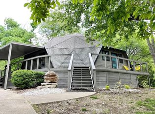 714 S Pin Oak Dr, Springfield, MO 65809