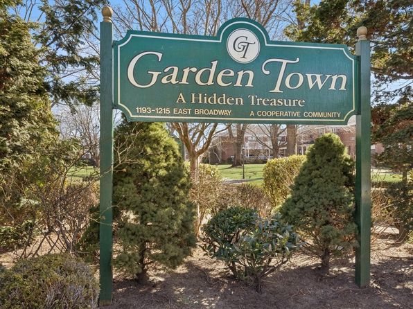 1197 E Broadway #K14, Hewlett, NY 11557