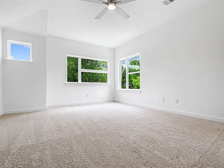 321 Oakbend Dr — Photo 13
