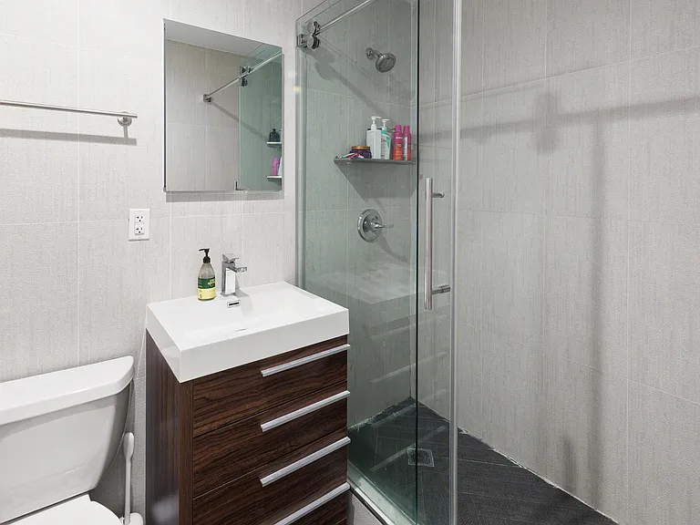192 1st Ave #4 — Photo 9