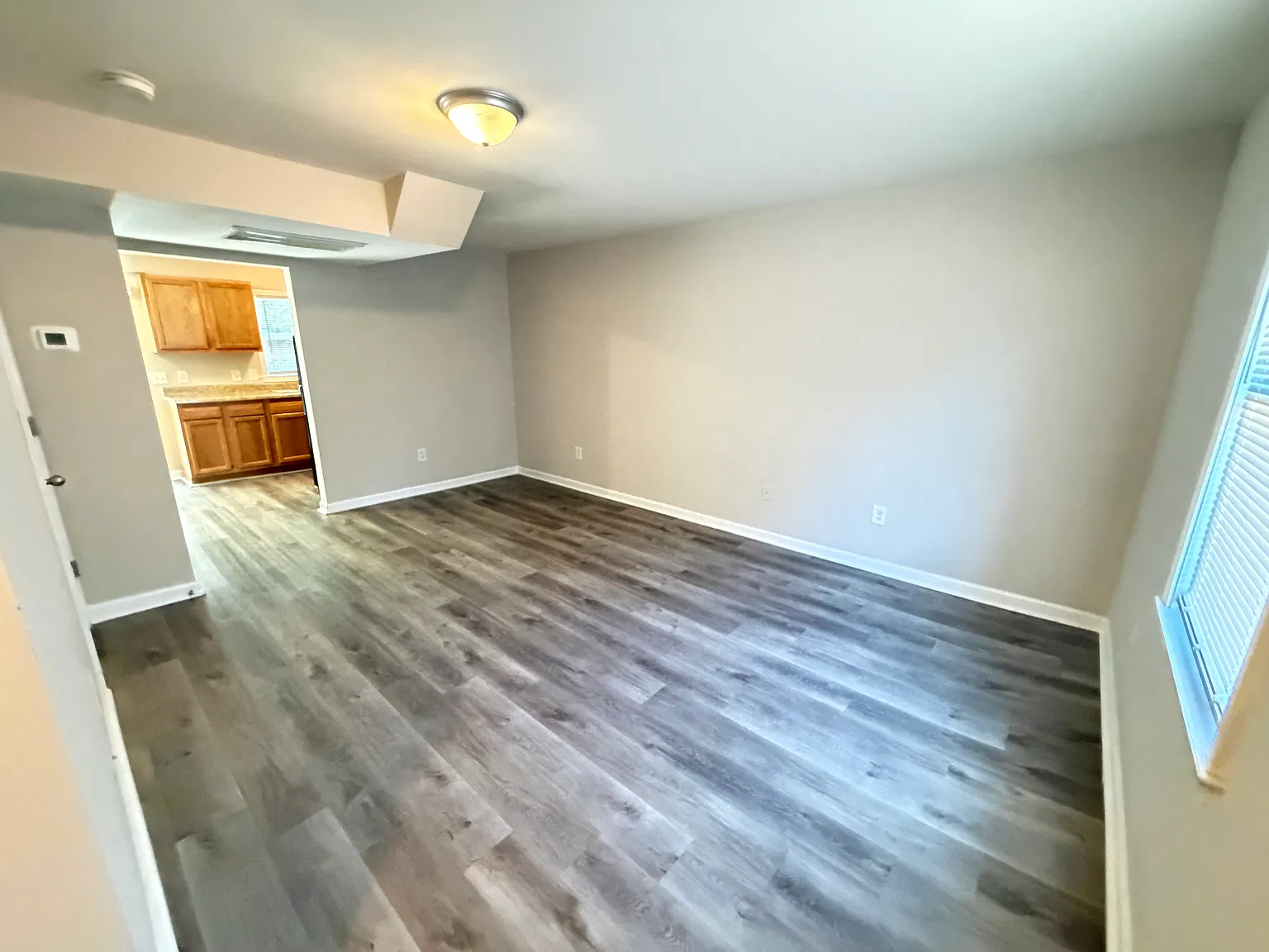 2 bed, 900 sqft, $1,000 — Photo 2