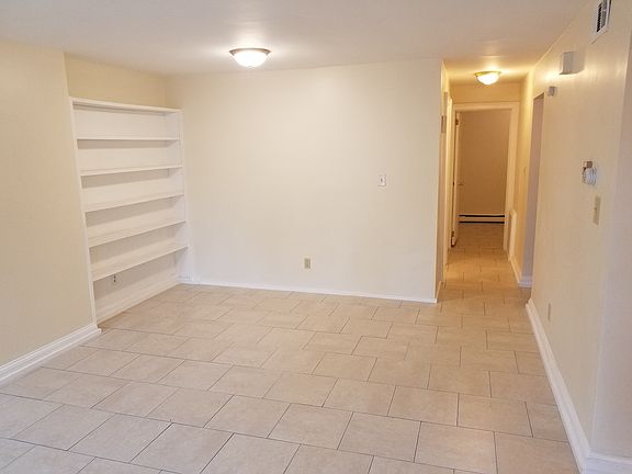 3rd image of 123 Grand St