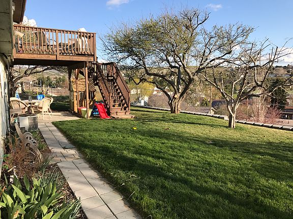 Back Yard / Patio / Deck