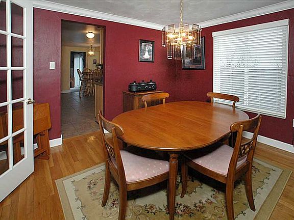 5th image of 167 Westminster Dr