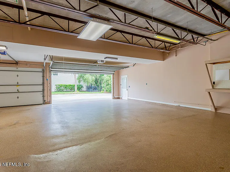 1770 Victoria Chase Ct — Photo 31