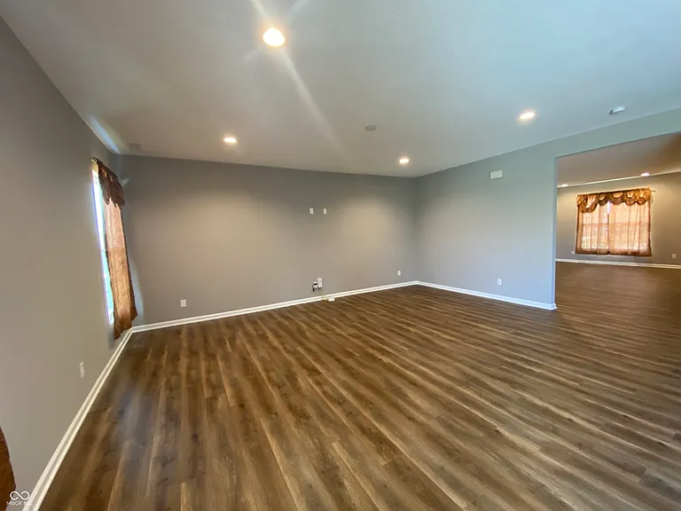 5668 Grosbeak Dr — Photo 7