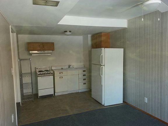 5th image of 940 Beechwood Ave