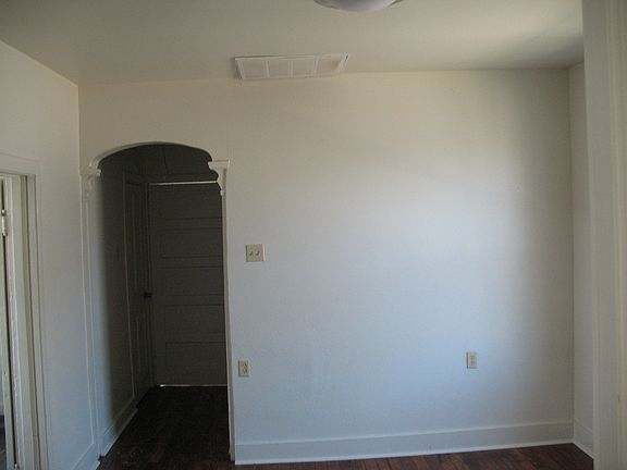 4th image of 9026 Olive St