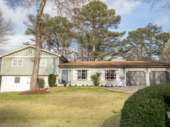 1236 Raintree Dr, Snellville, GA 30078