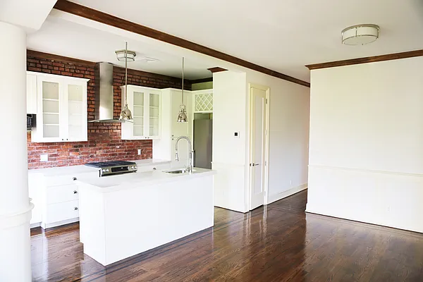 Rented by BLS Realty | media 10