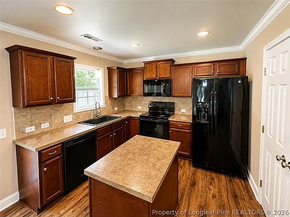 3rd image of 161 Chowan Ct