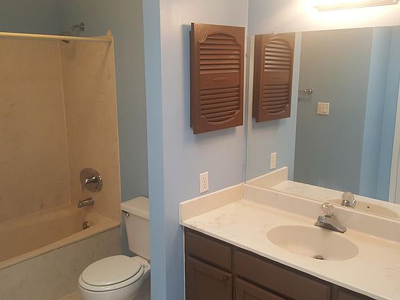 5th image of 205 3rd St SE Unit B1