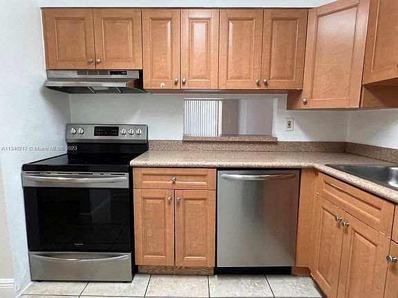 5th image of 5221 Geneva Way APT 207