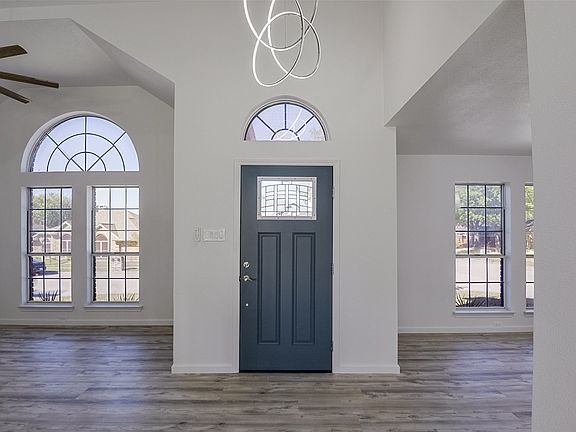 4th image of 5914 Beacon Dr