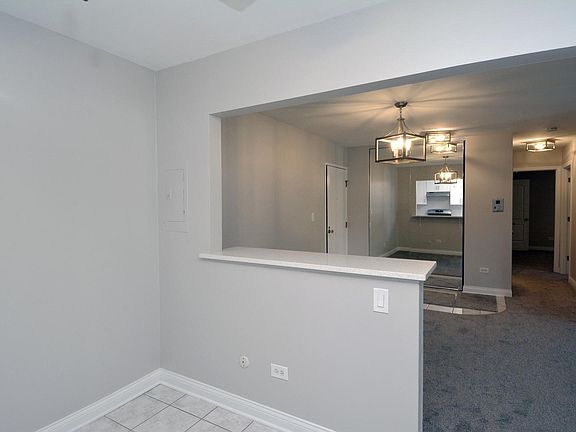 5th image of 445 S Cleveland Ave #106