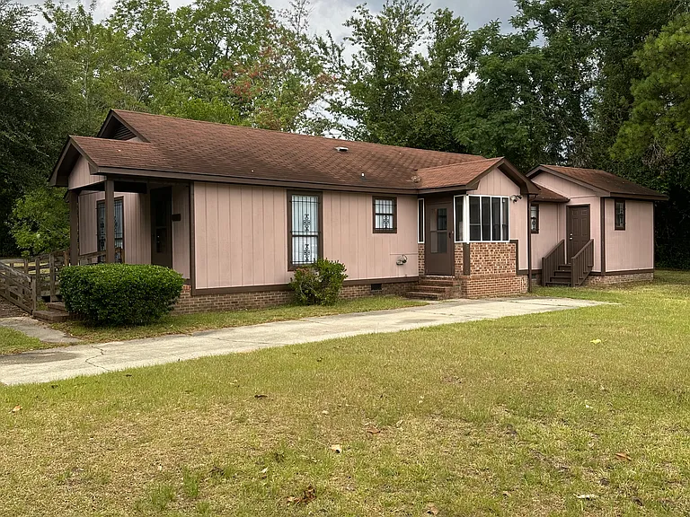 1593 Fayetteville Rd — Photo 2