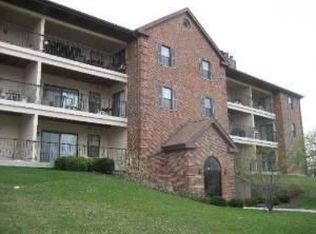 671 Hapsfield Ln APT 102, Buffalo Grove, IL 60089
