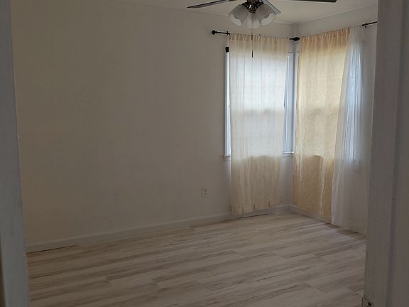 1ST BEDROOM
