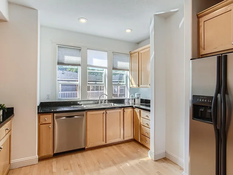 4734 SW View Point Ter — Photo 17
