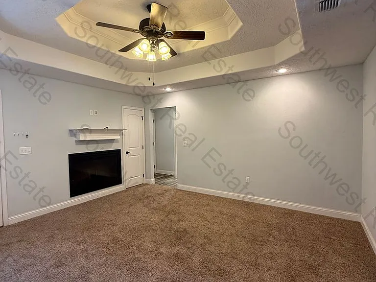 2111 Mockingbird Ln — Photo 4