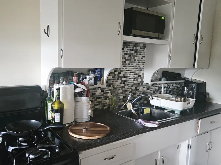 Very well equipped Kitchen with lots of Closet & Counter Space
