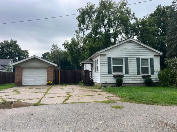216 Drew St, Paw Paw, MI 49079