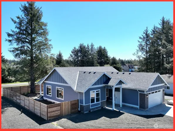 382 Dorado Avenue SW, Ocean Shores, WA 98569