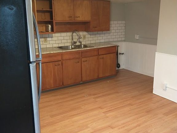 2nd image of 417 Auburn Ave #2