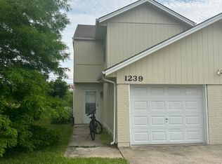 1239 SE 8th St, Lees Summit, MO 64063