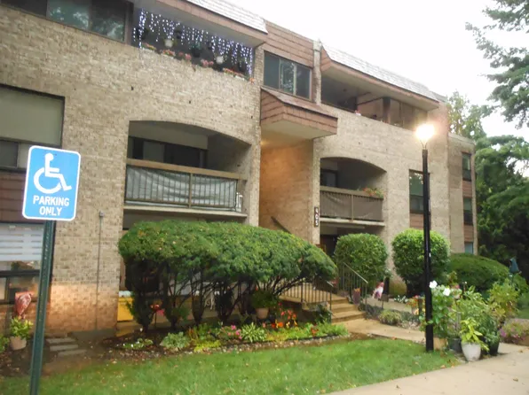 405 Christopher Ave #40, Gaithersburg, MD 20879