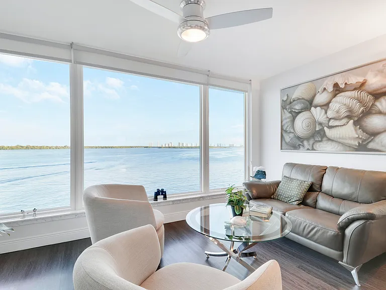 52 Yacht Club Dr #402 — Photo 14