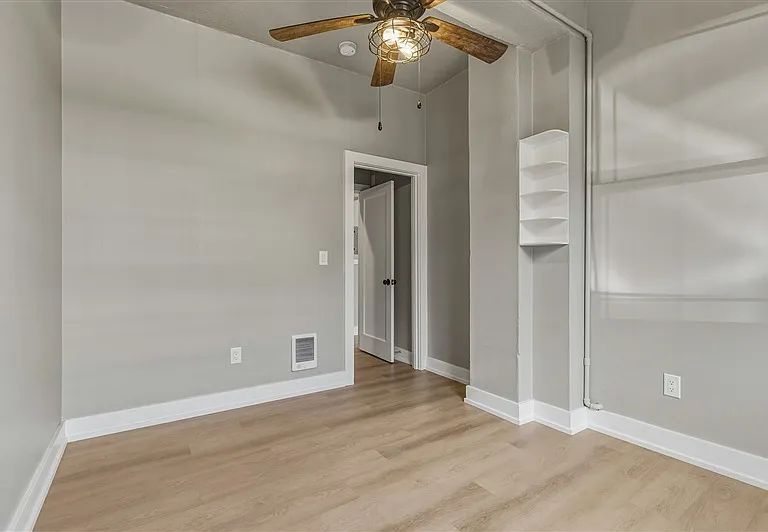 7101 California Ave SW — Photo 10