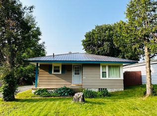 1840 N Lake Dr, Ishpeming, MI 49849