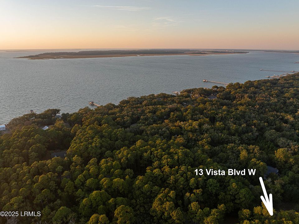 1st image of 13 Vista Boulevard W
