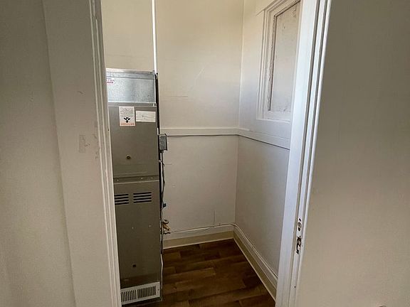5th image of 321 Blaine St APT 4