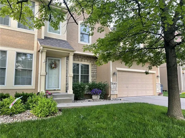 16285 S Chester St, Olathe, KS 66062