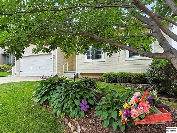 3rd image of 4742 N 150th St