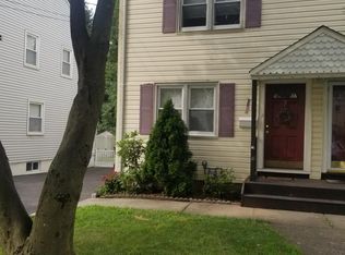 7 Mac Arthur Dr, Edison, NJ 08837